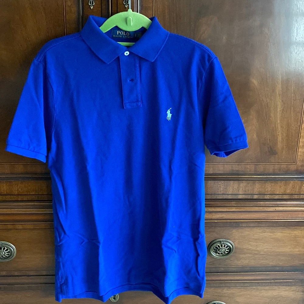 Polo - men’s short sleeve polo shirt size small
